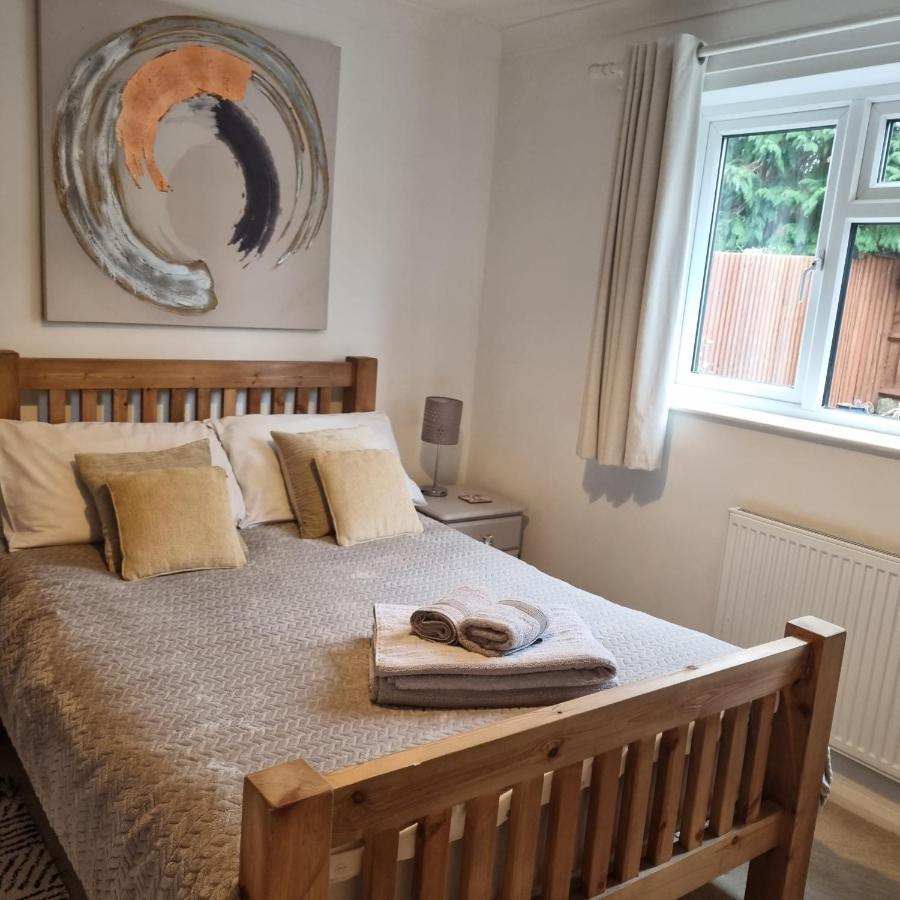 Private One Bedroom Apartment With Garden And Parking Thame Eksteriør bilde