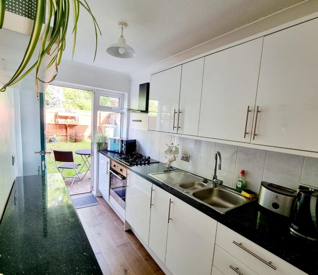 Private One Bedroom Apartment With Garden And Parking Thame Eksteriør bilde