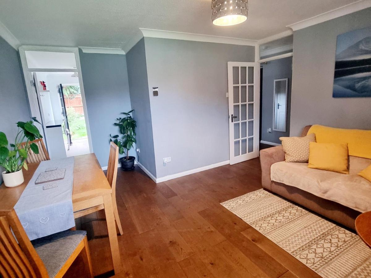 Private One Bedroom Apartment With Garden And Parking Thame Eksteriør bilde